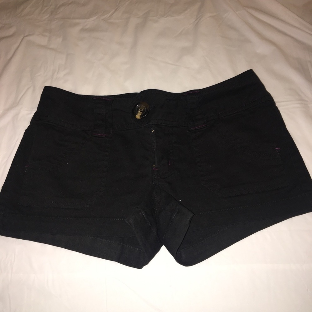 Shorts - Picture 2 of 4